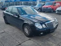 Second-hand Mercedes E200 136 CP (100 kW) 2006 Negru Berlinǎ