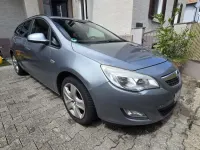 Gebraucht Opel Astra Edition 140 PS (102 kW) 2011 Kombi