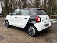 Gebraucht Smart ForFour Electric Drive 60 kW (82 PS) 2018 Weiß Limousine