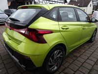 Neu Hyundai i20 101 PS (74 kW) 2025 Gelb Limousine