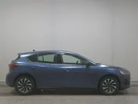 Używany Ford Focus Titanium 120 KM (88 kW) 2023 Niebieski Sedan/Limuzyna