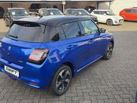 Neu Suzuki Swift Comfort+ 83 PS (61 kW) 2025 Frontier blue pearl/super blac Kleinwagen