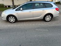 Gebraucht Opel Astra Sport 95 PS (69 kW) 2012 Silber Kombi