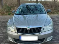 Gebraucht Skoda Octavia 122 PS (89 kW) 2013 Gelb Kombi
