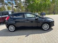 Gebraucht Ford Fiesta 101 PS (74 kW) 2015 Schwarz Kleinwagen