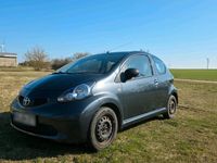 Gebraucht Toyota Aygo 68 PS (50 kW) 2007 Grau Kleinwagen