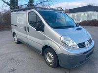 Gebraucht Renault Trafic 90 PS (66 kW) 2009 Silber Van / Kleinbus