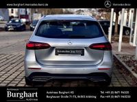 Gebraucht Mercedes B200 Advanced 150 PS (110 kW) 2024 Silber Van / Kleinbus