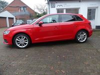 Gebraucht Audi A3 Ambiente 125 PS (91 kW) 2014 Rot Limousine