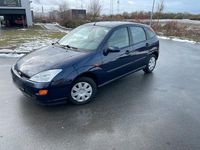 Gebraucht Ford Focus 101 PS (74 kW) 2000 Blau Kleinwagen