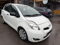 Gebraucht Toyota Yaris Cool 90 PS (66 kW) 2010 Weiß Kleinwagen