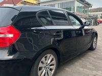 Gebraucht BMW 116 122 PS (89 kW) 2009 Schwarz Kleinwagen