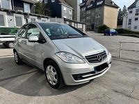 Gebraucht Mercedes A180 116 PS (85 kW) 2011 Silber Van / Kleinbus