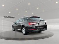 Gebraucht Skoda Superb Style 150 PS (110 kW) 2016 Magneticbraun metallic Kombi