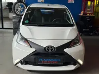 Używany Toyota Aygo 69 KM (50 kW) 2016 Biały Hatchback