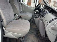 Gebraucht Renault Trafic 90 PS (66 kW) 2010 Weiß Van / Kleinbus
