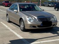 Second-hand Mercedes E320 204 CP (150 kW) 2004 Berlinǎ