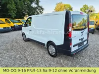 Gebraucht Renault Trafic Komfort 121 PS (88 kW) 2017 Weiß Van / Kleinbus