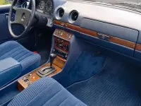 Gebraucht Mercedes 230 136 PS (100 kW) 1984 Blau Coupé