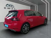 Gebraucht VW Golf VII Highline 131 PS (96 kW) 2019 Rot Limousine