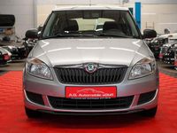 Gebraucht Skoda Fabia 60 PS (44 kW) 2011 Silber Limousine