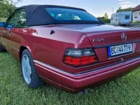 Gebraucht Mercedes E320 220 PS (161 kW) 1995 Rot Cabrio