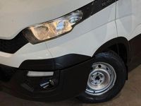 Gebraucht Iveco Daily 106 PS (77 kW) 2015 Weiß Van / Kleinbus