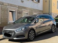 Gebraucht Hyundai i40 Premium 141 PS (103 kW) 2017 Grau Kombi