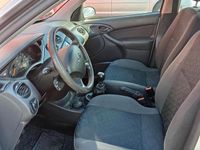 Second-hand Ford Focus 115 CP (84 kW) 2004 Argintiu Break