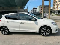 Gebraucht Nissan Pulsar 116 PS (85 kW) 2018 Weiß Kleinwagen