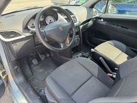 Gebraucht Peugeot 207 Tendance 73 PS (53 kW) 2010 Blau Kleinwagen