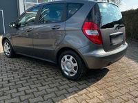 Gebraucht Mercedes A150 95 PS (69 kW) 2009 Grau Kleinwagen