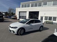 Gebraucht VW Polo Style 95 PS (69 kW) 2024 Pure white schwarz Kleinwagen