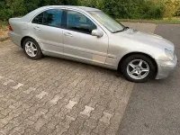 Gebraucht Mercedes C200 Elegance 116 PS (85 kW) 2002 Silber Limousine
