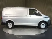 Gebraucht VW T6.1 110 PS (80 kW) 2022 Reflexsilber (metallic) Van