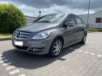 Gebraucht Mercedes B180 109 PS (80 kW) 2010 Grau Van / Kleinbus