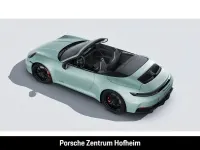 Gebraucht Porsche 992 541 PS (397 kW) 2025 Gruen Cabrio