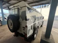 Gebraucht Land Rover Defender 122 PS (89 kW) 2011 Weiß SUV