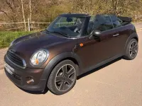 Käytetty Mini One Cabriolet 98 HP (72 kW) 2010 Ruskea Avoauto