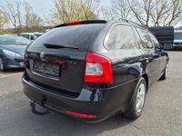 Gebraucht Skoda Octavia Elegance 160 PS (117 kW) 2009 Schwarz Kombi