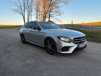 Gebraucht Mercedes E220 AMG 194 PS (142 kW) 2018 Silber Kombi