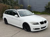Gebraucht BMW 320 177 PS (130 kW) 2009 Weiß Kombi