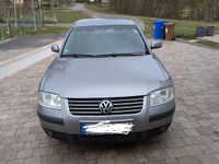 Gebraucht VW Passat Basis 131 PS (96 kW) 2004 Grau Limousine