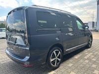 Neu VW Caddy Maxi Style 116 PS (85 kW) 2025 Blau Van / Kleinbus