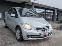 Gebraucht Mercedes A180 Elegance 109 PS (80 kW) 2009 Silber Van / Kleinbus