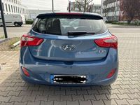gebraucht Hyundai i30 1.6 CRDi Trend blue