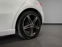 Gebraucht Mercedes A220 190 PS (139 kW) 2021 Digitalweiss  metalliclack Limousine