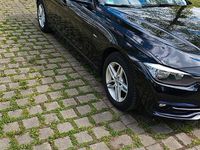Gebraucht BMW 318 Sport Line 150 PS (110 kW) 2016 Schwarz Kombi