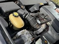 Gebraucht Land Rover Discovery 2 139 PS (102 kW) 1999 Grau SUV