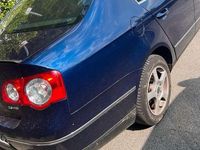 Gebraucht VW Passat Highline 150 PS (110 kW) 2006 Blau Limousine